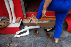 vietnam_hanoi_old_quarter_shop_mannequin_legs_hands_c