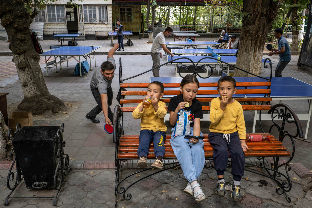 mark_thomas_kyrgyzstan_street_photography_workshop_2022_0018